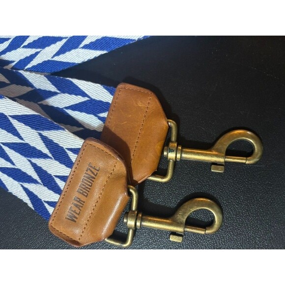 WEAR BRONZE Bag Strap Woven WHITE BLUE GEOMETRIC PATTERN LETHER ACCENTS - Picture 3 of 7